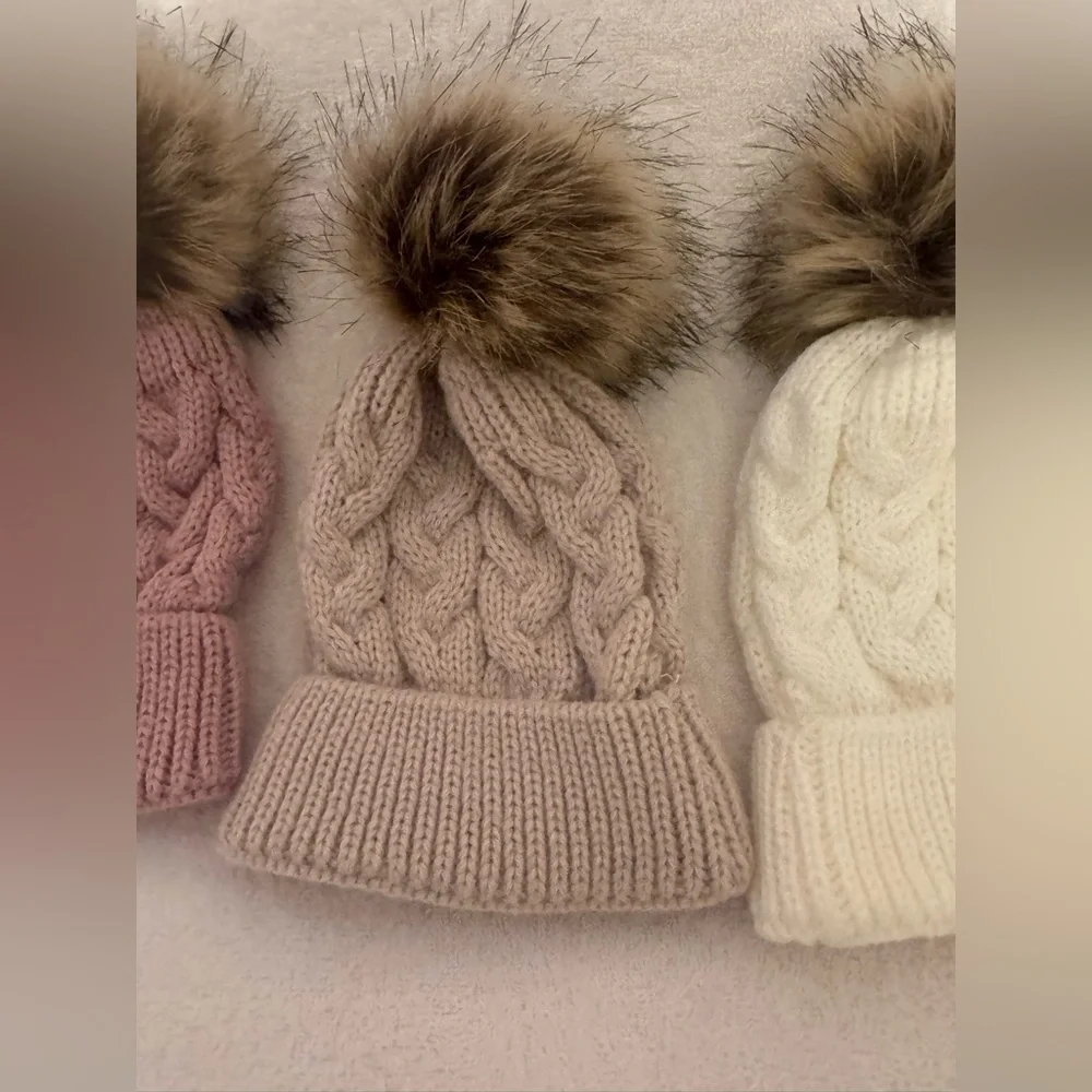 POM POM WINTER HAT NWOT